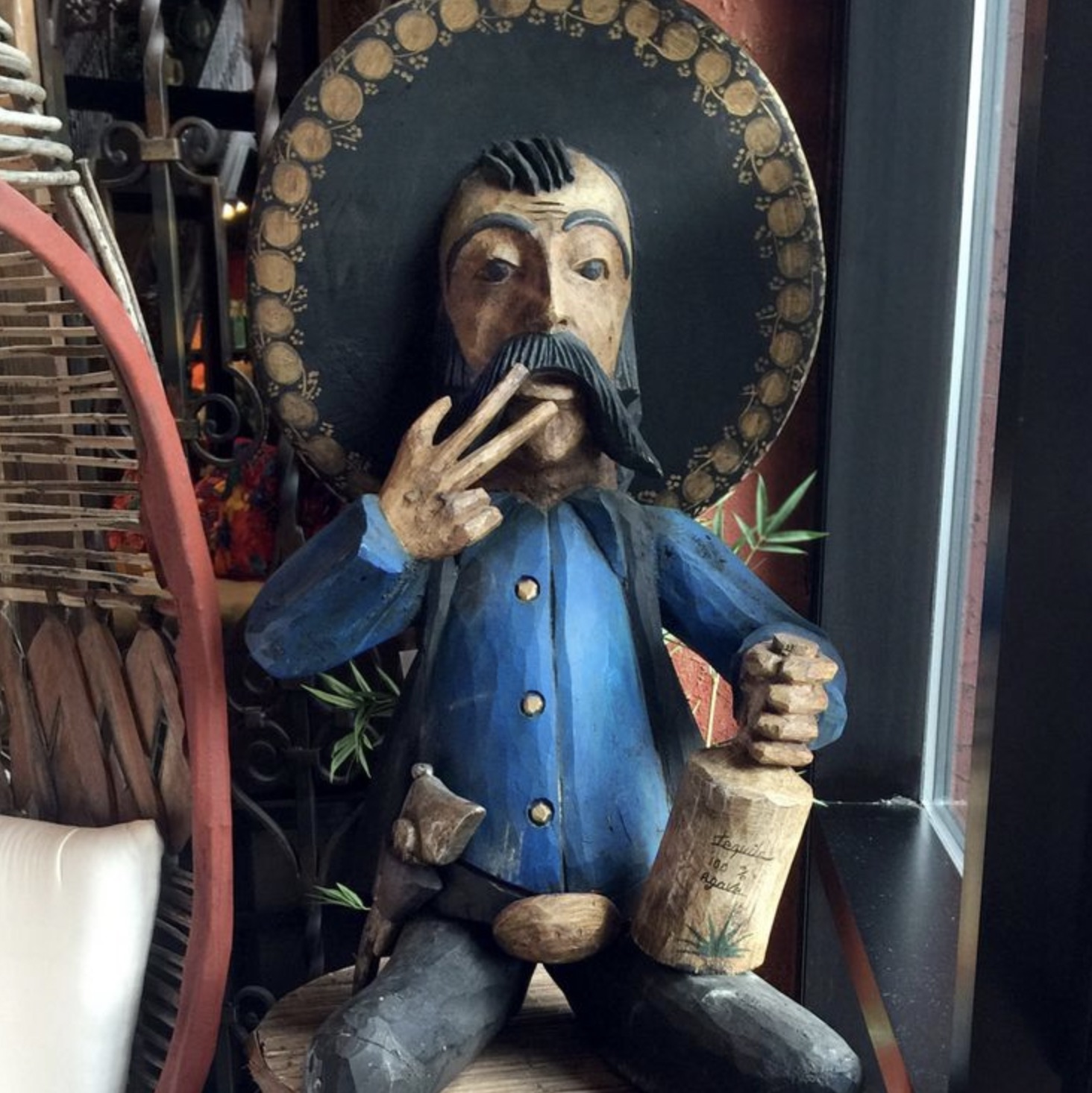 mariachi statue - 100 24 Reave